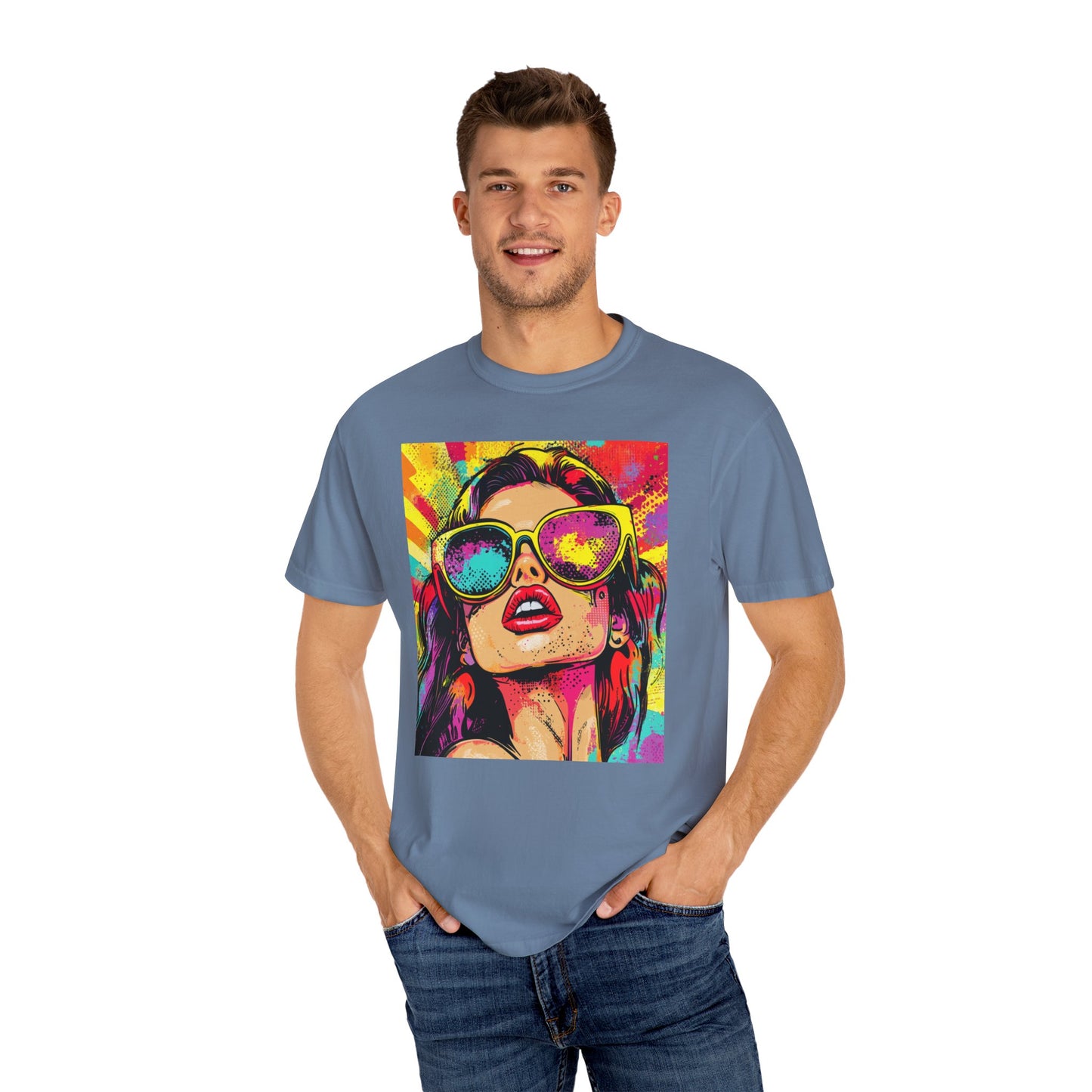 Pop Art Queenie Unisex T-paita