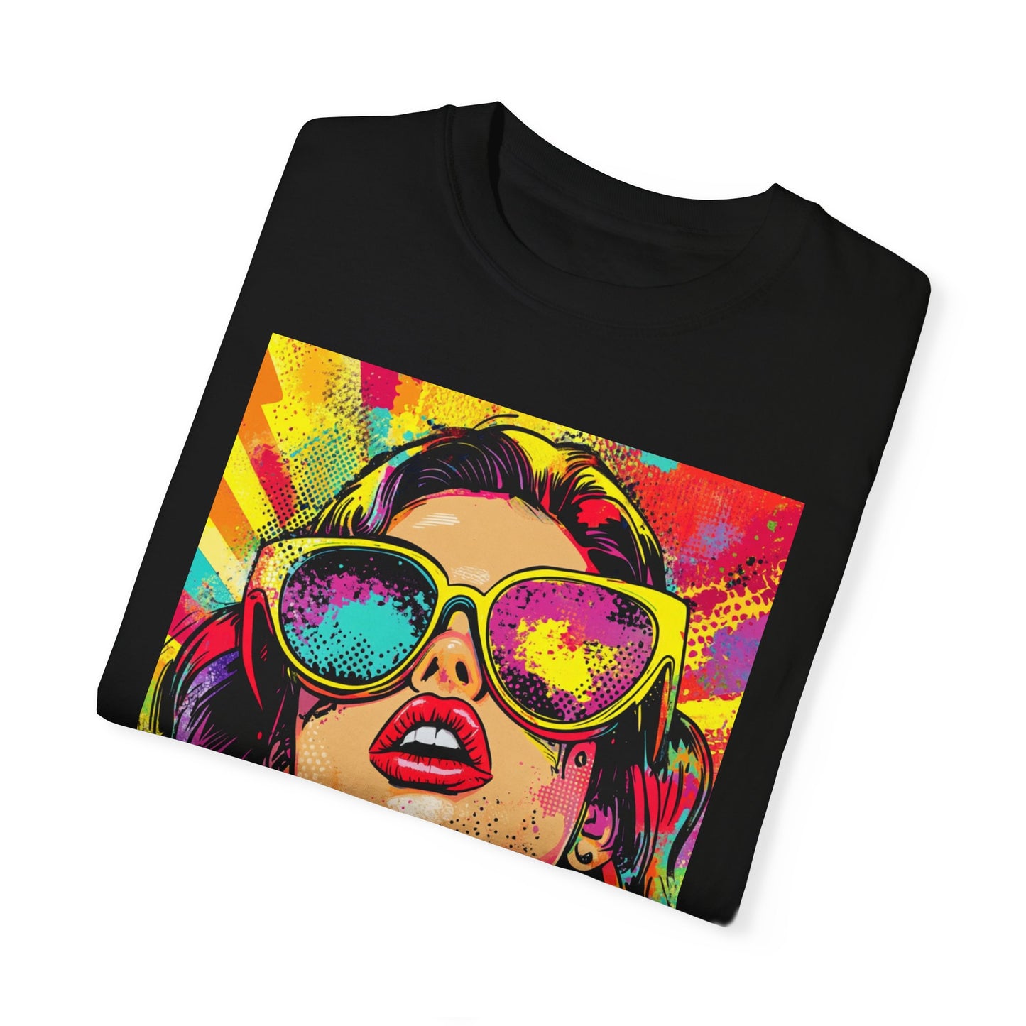 Pop Art Queenie Unisex T-paita