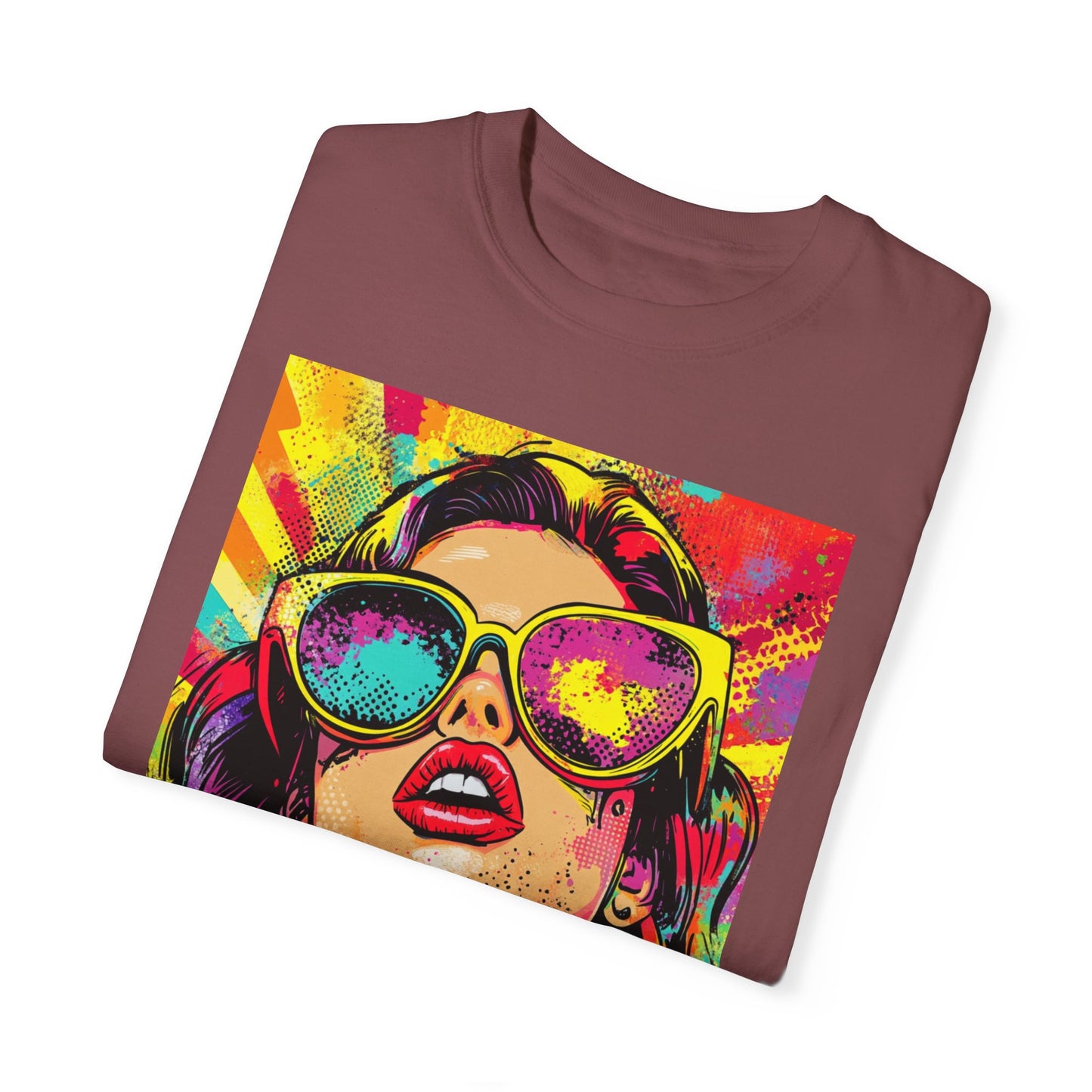 Pop Art Queenie Unisex T-paita